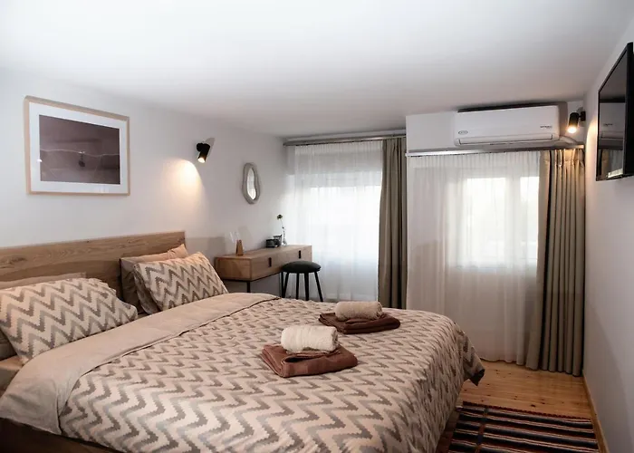 Aelia 110 Sq.M. Luxury Apartment